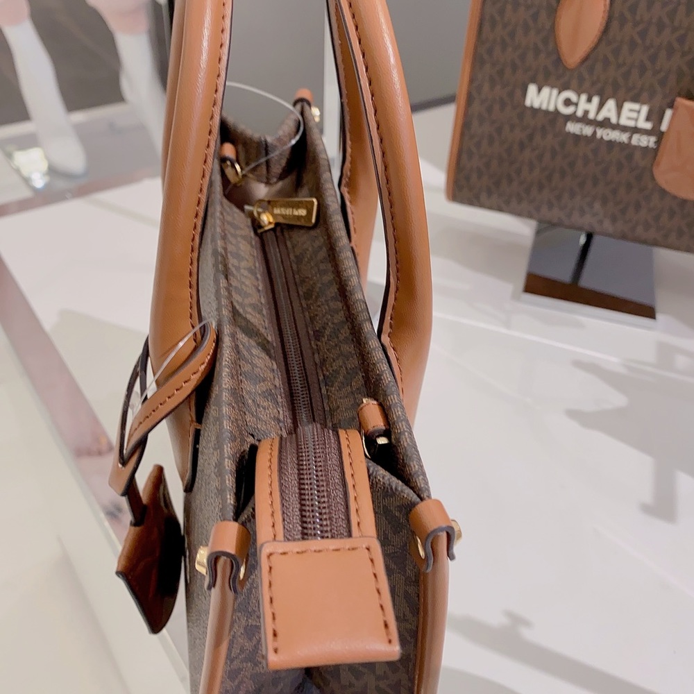 Michael Kors Mirella Small Logo Crossbody Bag - Picture 4 of 8